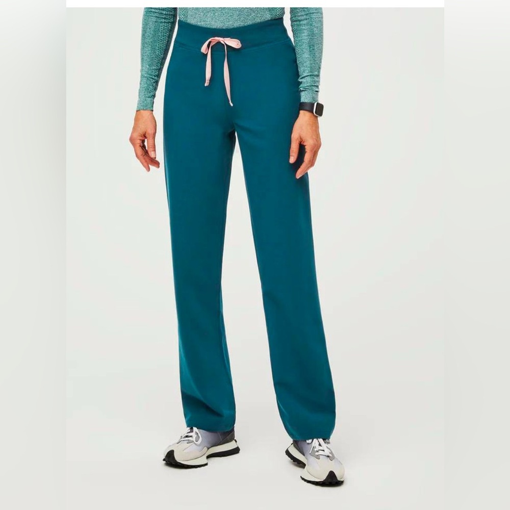 Figs Livingston in Caribbean Blue